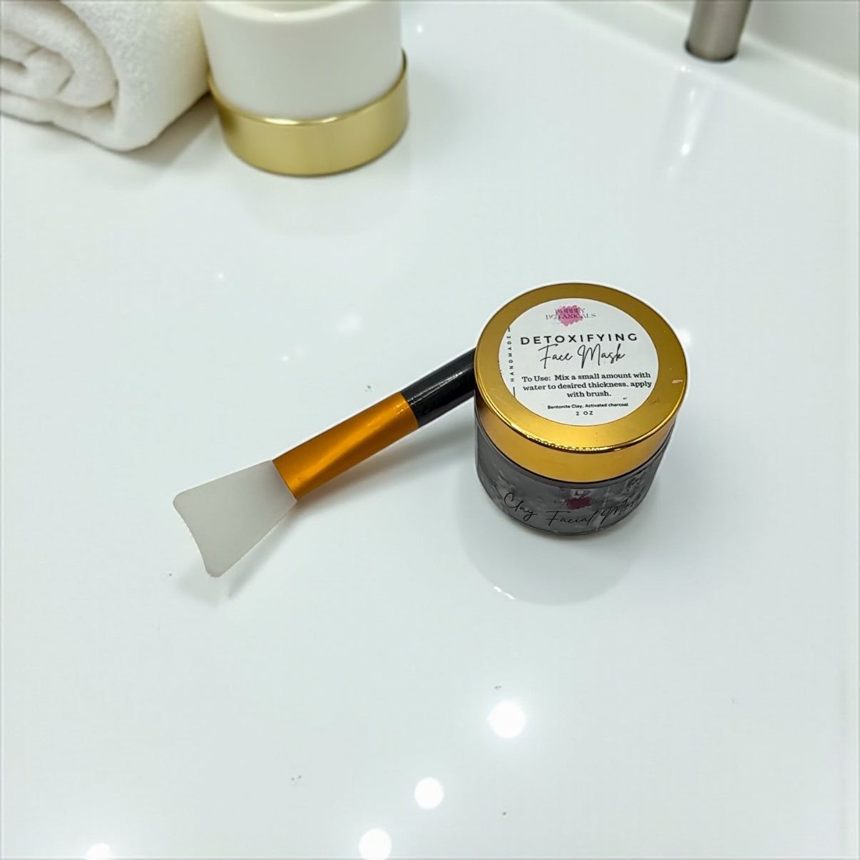 Clay Face Masks – Natural Skincare Masks for Detox, Brightening & Soothing