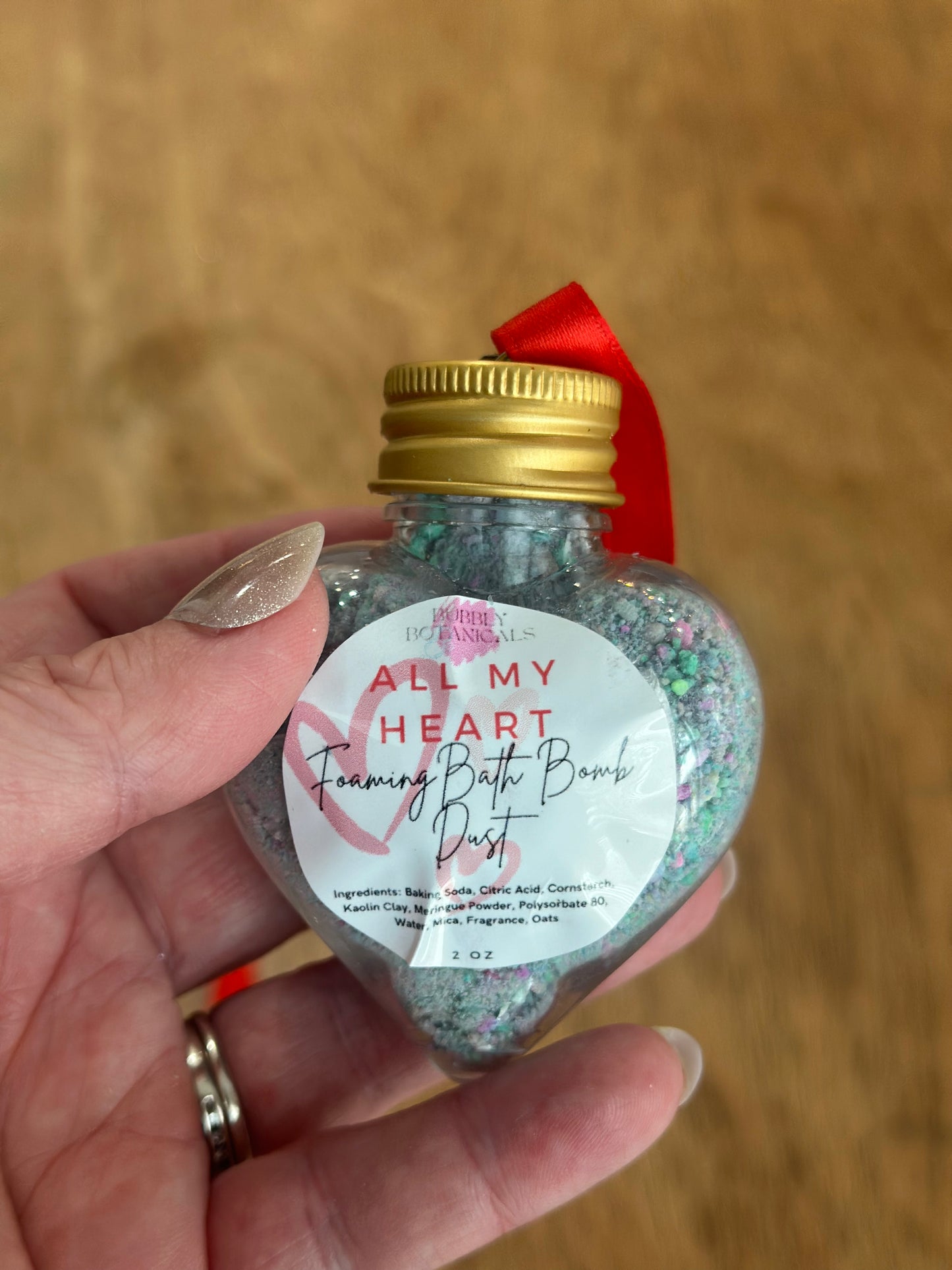 Bubble bath dust hearts